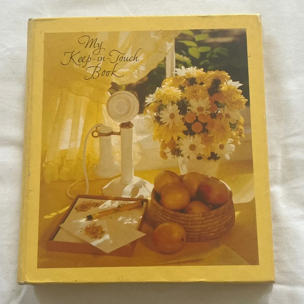 Vintage Hallmark My Keep-in-Touch Book Address Binder Yellow 1970s RA 211-3